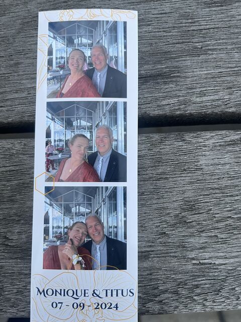 A souvenir of the wedding!
