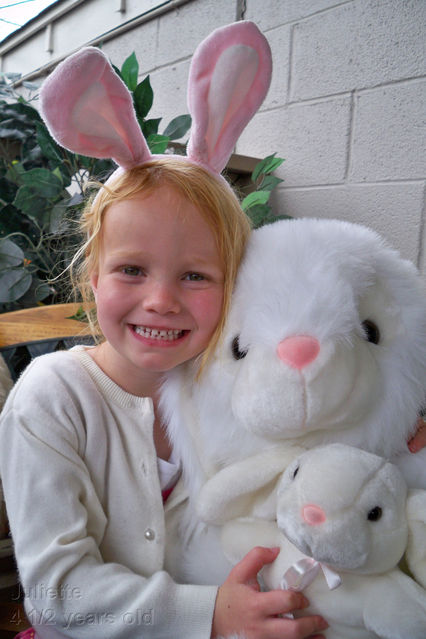 Juliette_Easter_2011_001.jpg