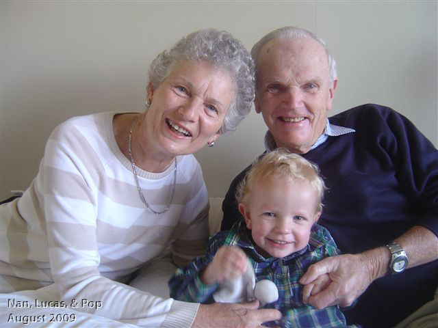 NZ_family_2009_08_22_001.jpg