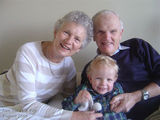 Filename=NZ_family_2009_08_22_001.jpg
Filesize=164KiB
Dimensions=640x480
Date added=Aug 25, 2009 NZ_family_2009_08_22_001.jpg