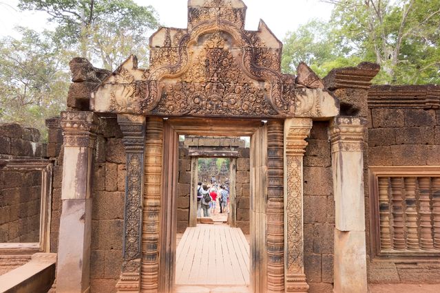 Banteay_Srei_2016_03_12_001.jpg