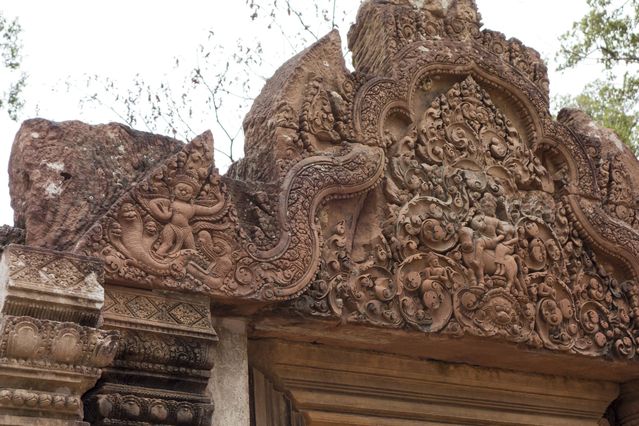 Banteay_Srei_2016_03_12_023.jpg