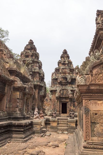 Banteay_Srei_2016_03_12_049.jpg