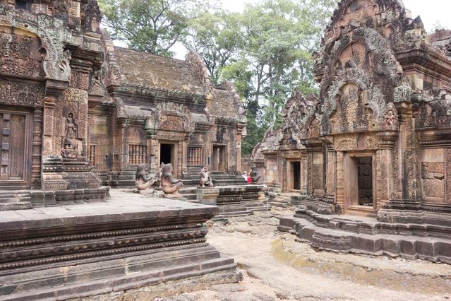 Banteay_Srei_2016_03_12_057.jpg