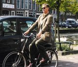Filename=people_sjm_amsterdam_bike.JPG
Filesize=87KiB
Dimensions=690x587
Date added=Mar 30, 2008 people_sjm_amsterdam_bike.JPG